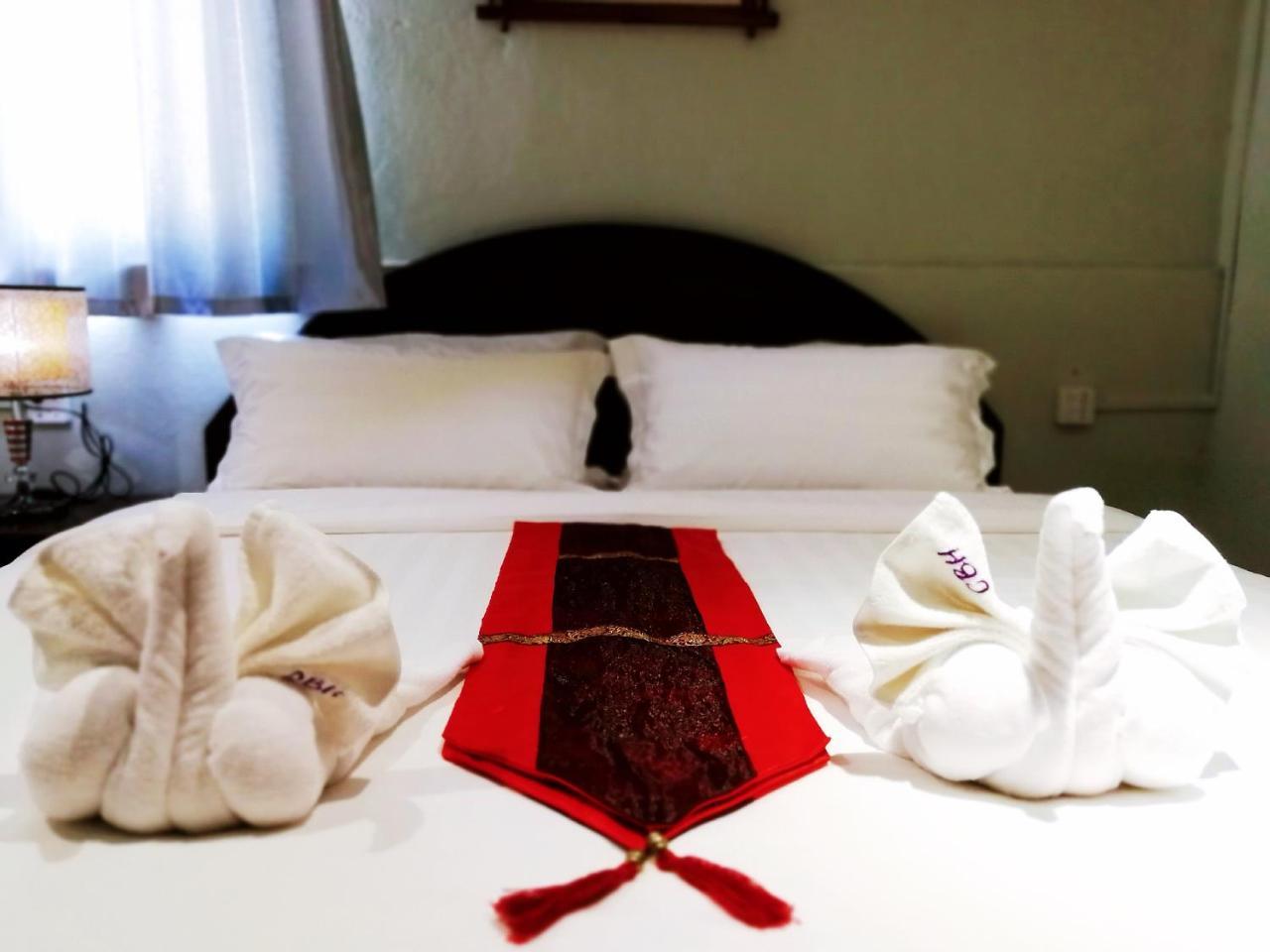 Central Vienna Hostel Vientiane Buitenkant foto