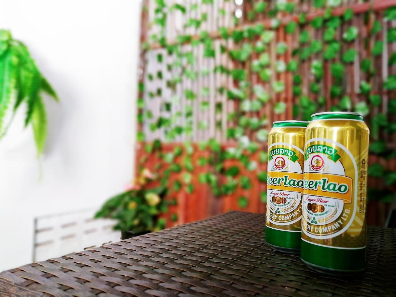 Central Vienna Hostel Vientiane Buitenkant foto