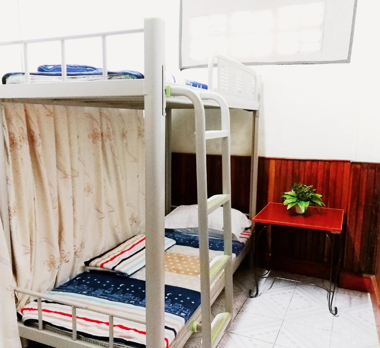 Central Vienna Hostel Vientiane Buitenkant foto