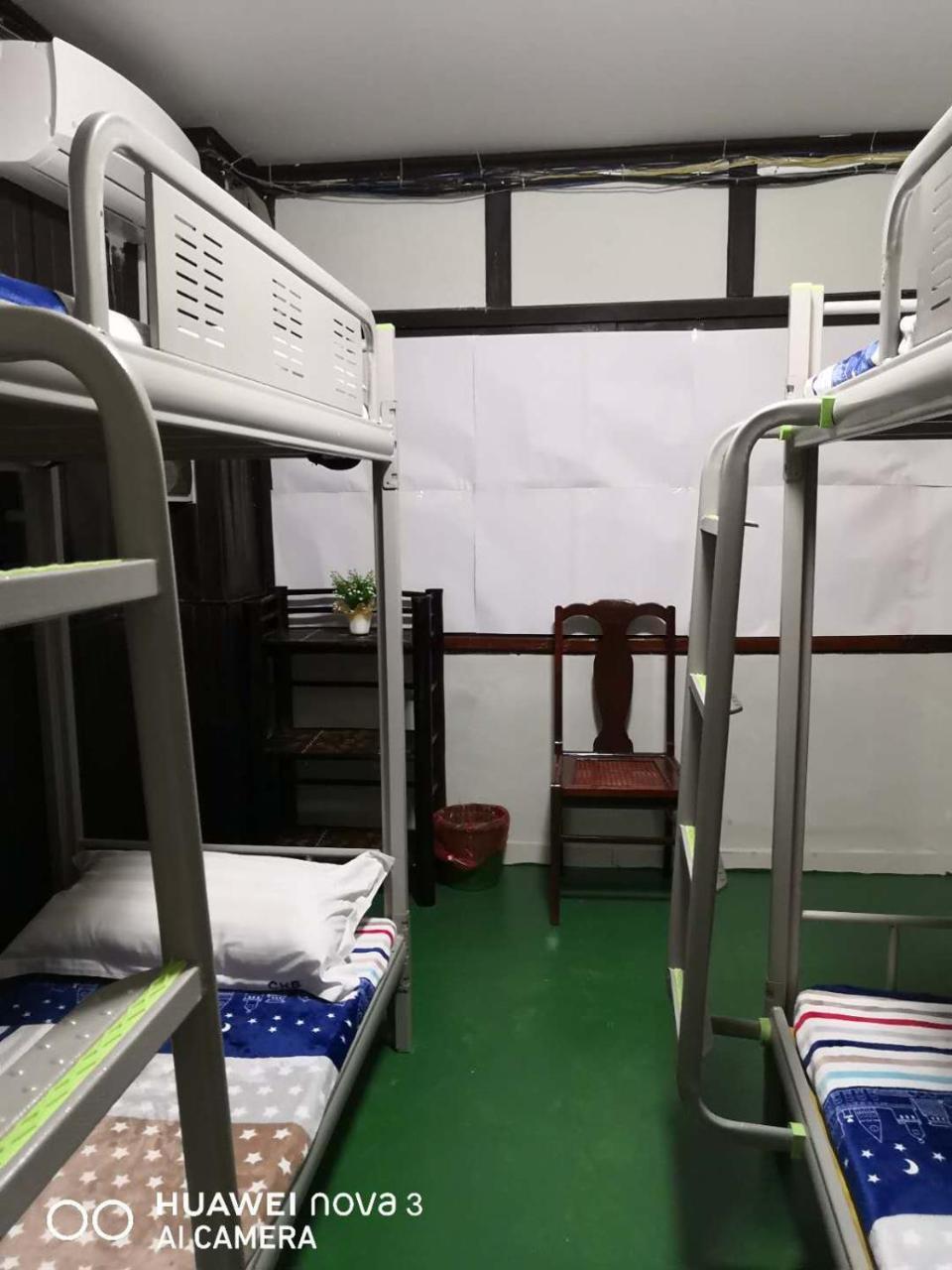 Central Vienna Hostel Vientiane Buitenkant foto