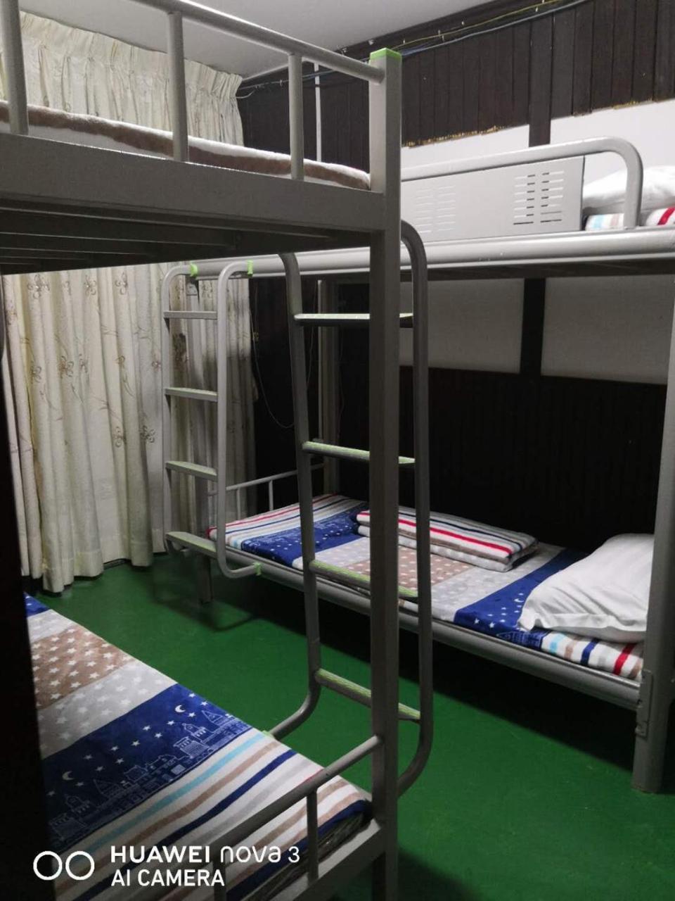 Central Vienna Hostel Vientiane Buitenkant foto