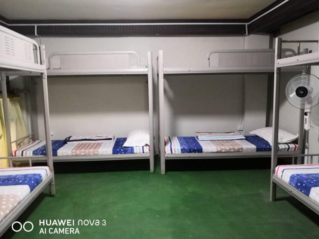 Central Vienna Hostel Vientiane Buitenkant foto