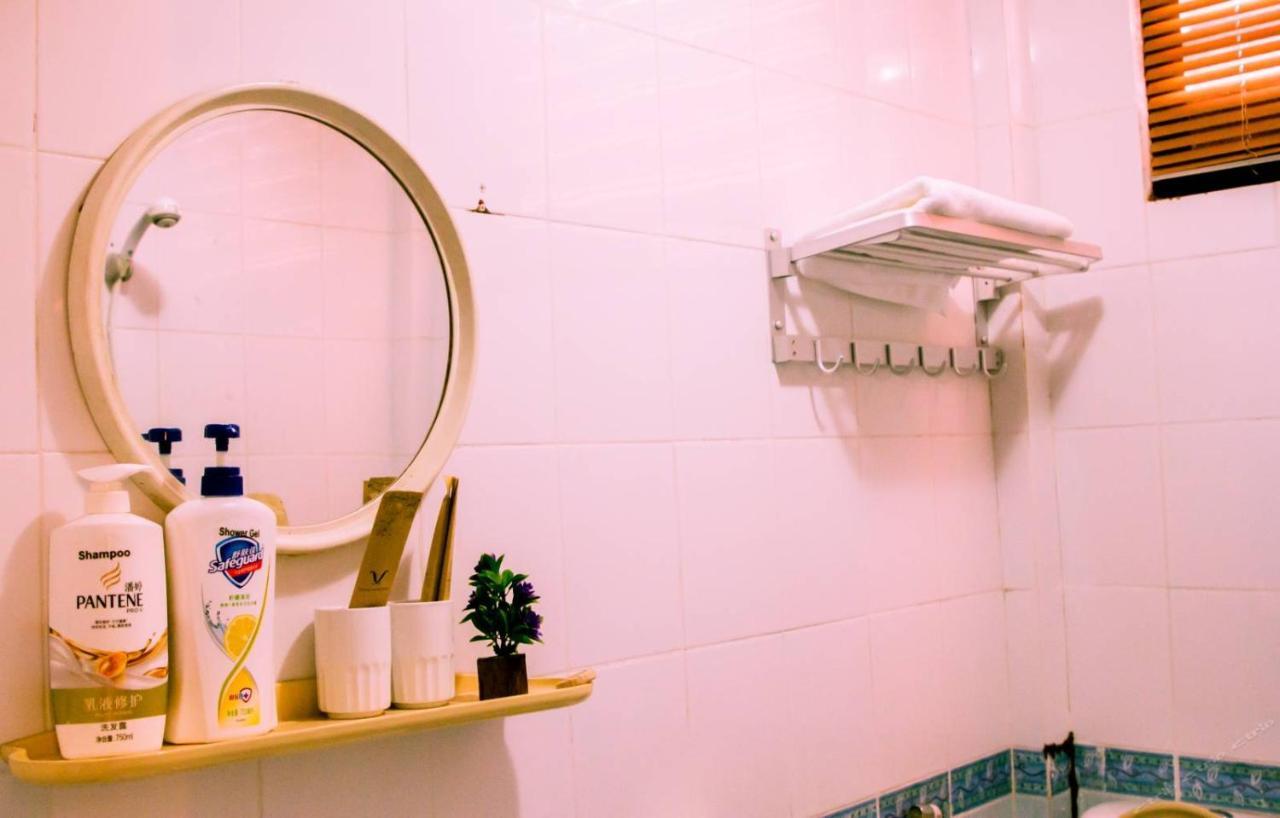 Central Vienna Hostel Vientiane Buitenkant foto